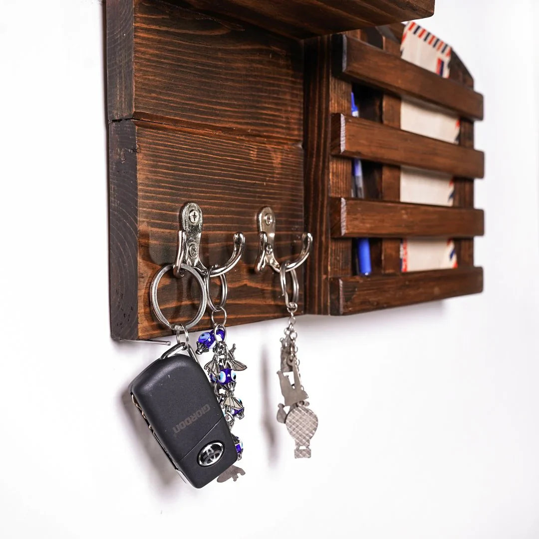 The Cogent Solid Wood Key Hang Floating Organizer