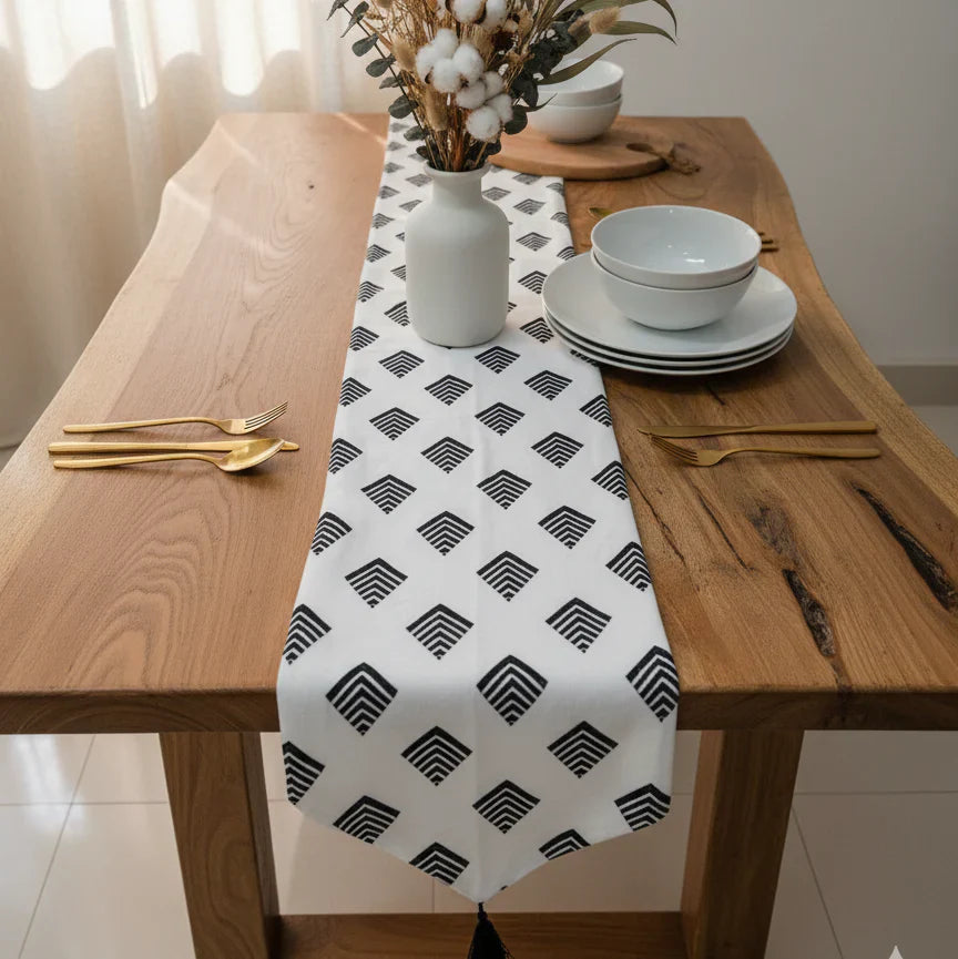 Black and White Flora Table Runner